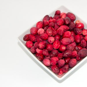 Freeze Dried Cranberries, Vegan Fruit Snacks, Healthy Snack Packs, Dried Cranberry, Cranberry Water, Preserved Fruit, Freeze Dried Fruit