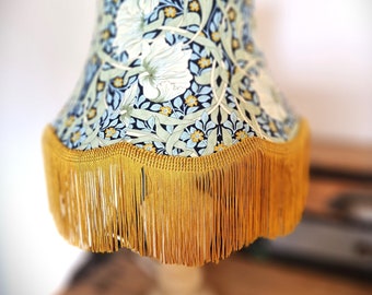 Pagoda lampshade for lamp base