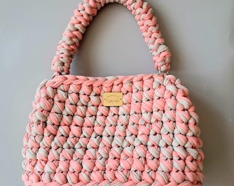 Crochet Bag | Chunky Bag | Crochet Purse | Knitted handbag | Shoulder Bag | Sustainable Fashion | Pink and Cream Bag | Medium Crochet Bag