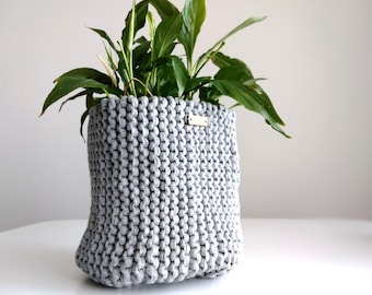 Knitted Basket | Knitted Plant Pot Cover | Storage Basket | Plant Storage | Nursery Decor | Bathroom Decor | Grey | Beige | Medium