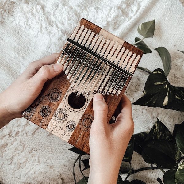 Sound Hole Kalimba mit 17 Tönen in C-Dur aus Ahorn- und Akazienholz