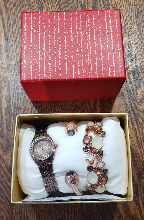2 piece set Gold and Pink Rhinestone Watch with  Bracelet 2 piece SET ! Pink and silver watch and square baguette  main image 4