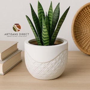 White Ceramic Planter Pot with Wave Rim – Modern Indoor Plant Pot for Home and Office Décor
