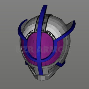 Pode incluir: Um modelo 3D de um capacete com um design roxo e azul. O capacete tem uma viseira grande e redonda com uma lente roxa e uma moldura azul. O capacete &eacute; decorado com linhas azuis e uma crista azul no topo.