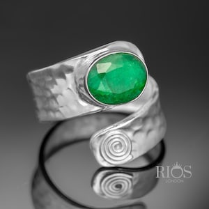 Emerald 925 Sterling Silver Gemstone Jewelry Adjustable Statement Ring - Stone jewellery / Boho Fashion / Birthstone Rios London