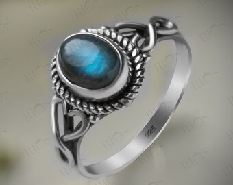 Handmade Labradorite 925 Sterling Silver Ring - Love Heart Design
