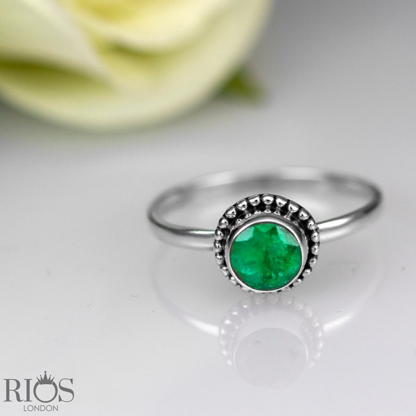 Beautiful 925 Sterling Silver Emerald Facet Cut Green Gemstone Ring Gift Boxed - Statement ring - Emerald jewellery / gemstone jewelry