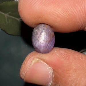 Cabochon di rubino stellato rosso naturale 11,5x8,5 mm 5,60 ct. Rubino stellato a sei raggi, gemma artigianale, rubino sciolto, rubino stellato rosso, gioielli Silversmith