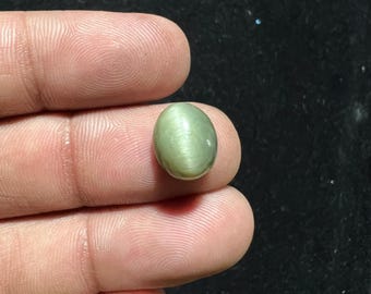 Grünes Chrysoberyll-Katzenauge Cabochon Oval 11 x 9 MM 4.35 cts. Grünquarz-Katzenauge Cabochon für Lapidary Künstler Edelstein für die Schmuckherstellung