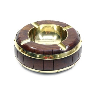 Maritime ashtray in barrel design - Solid brass and wood ashtray with wooden staves and barrel hoops