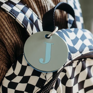 Porte-clés initiale Étiquette de sac Cartable d'école Sac à dos Porte-clés Nom Porte-clés