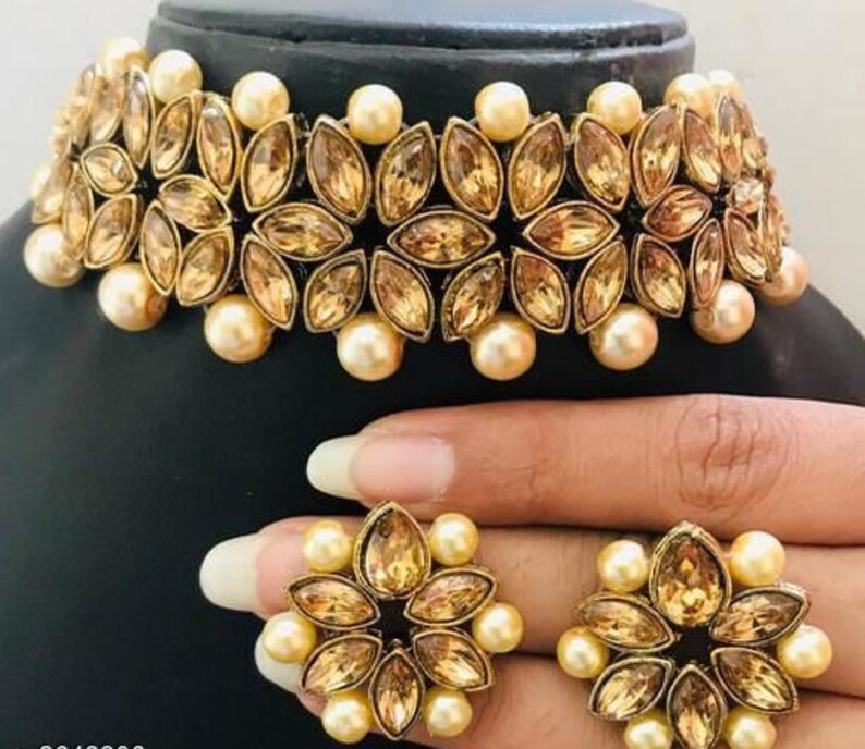 Designer Kundan pendant finish Choker jewelry Set With Earrings For Women WeddingFestive Wear Designer Choker Necklace Jewelry Set