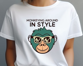 Camisa Monkeying Around in Style, camiseta fofa de macaco, roupa com tema de selva, roupa de aventura Safari, camiseta gráfica com macacos, camisa legal