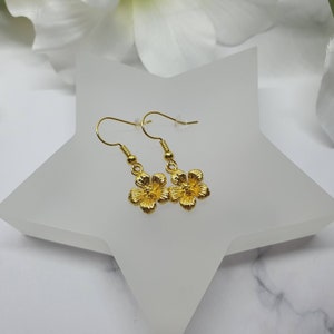 Gold Hibiskus Blume Ohrringe | Hibiskus Ohrringe | Gold Blumen Ohrringe | Gold Hibiskus Ohrringe