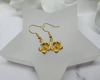 Gold Hibiscus Flower Earrings |Flower Earrings | Hibiscus Earrings | Gold Flower Earrings | Gold Hibiscus Earrings