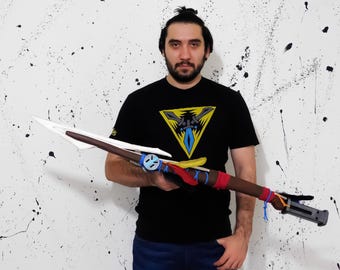 Kundenspezifischer Cosplay Spear Auftrag: Handgefertigter Schaumstoff & Worbla Prop