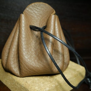 Genuine leather purse coin purse dice bag jewelry pocket medieval traditional ecological upcycled men's gift Chocolat au lait