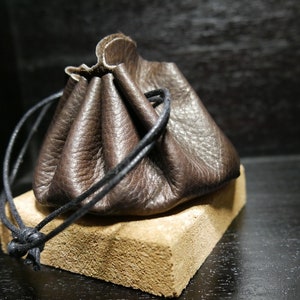 Bourse cuir véritable porte monnaie sac à dés poche à bijoux cadeau homme médiéval traditionnel écologique upcyclé Café