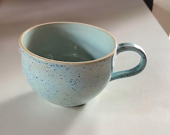 Jumbo mug for tea, coffee, cappuccino, ceramic, handmade, approx. 400 ml, light blue with speckled pattern