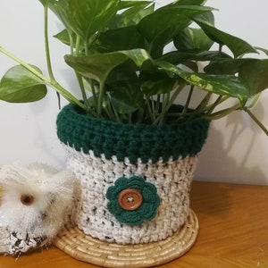 Beige flower pot cover, Crochet plant basket green, 6 inch, Plant lover gift ideas, Houseplant home decor, Farmhouse items, Plant sleeve