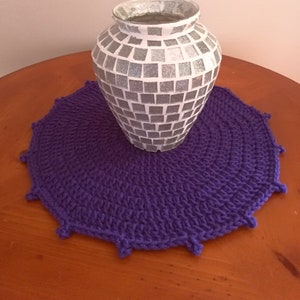 Round purple crochet table runner, 14 inch dresser scarf, Small table topper, Gothic home decor, Centerpiece woolen placemat, Plant mat