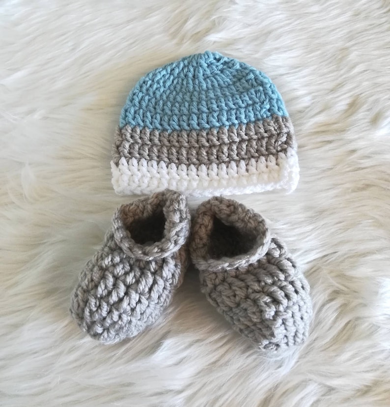 Crochet newborn afghan Blue gray baby blanket hat set Deluxe newborn boy gift Handmade baby booties A20 Infant hat slipper set