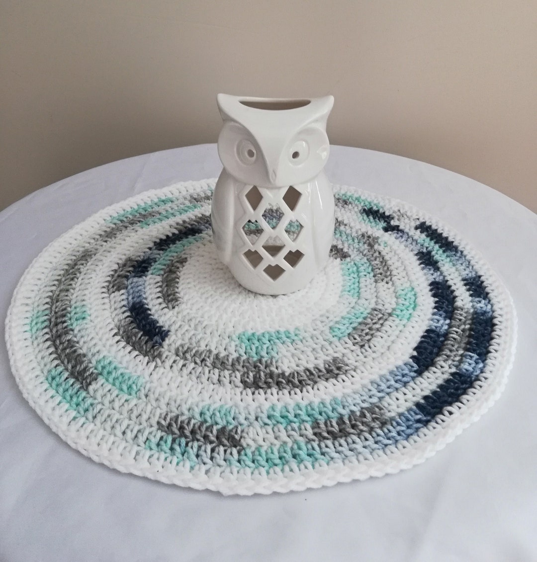Large Beach Table Runner, Round Crochet Tabletop Topper, Beachhouse