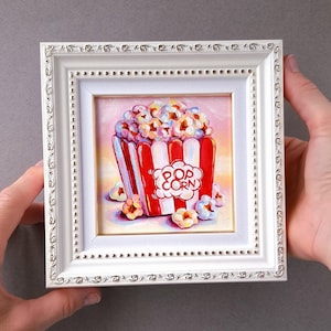 Cuadro de palomitas de maíz Arte pequeño enmarcado Cuadro al óleo original Naturaleza muerta con comida Obra de arte de palomitas de maíz arcoíris Arte pop sobre lienzo Dulces Decoración de pared