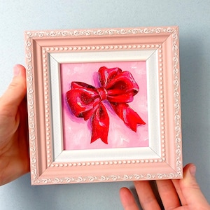 Pintura de laço vermelho Pequena arte emoldurada Arte de laço de fita Imagem original a óleo Laço sobre tela Arte de presilha francesa Decoração de parede de laço de veludo Laço pequeno