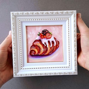 Cuadro de croissant Arte pequeño enmarcado Cuadro al óleo original Naturaleza muerta Comida Obra de arte de desayuno Postre francés sobre lienzo Decoración de pared de croissant