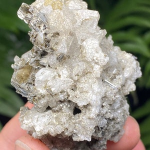 Calcite, Albite, Mica et Rutile