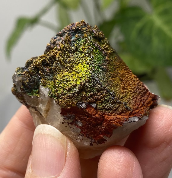 Quartz With Iridescent Hematite