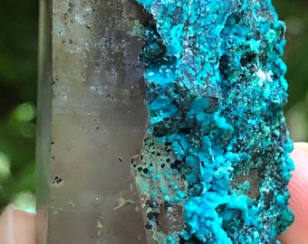 Quartz With Chrysocolla