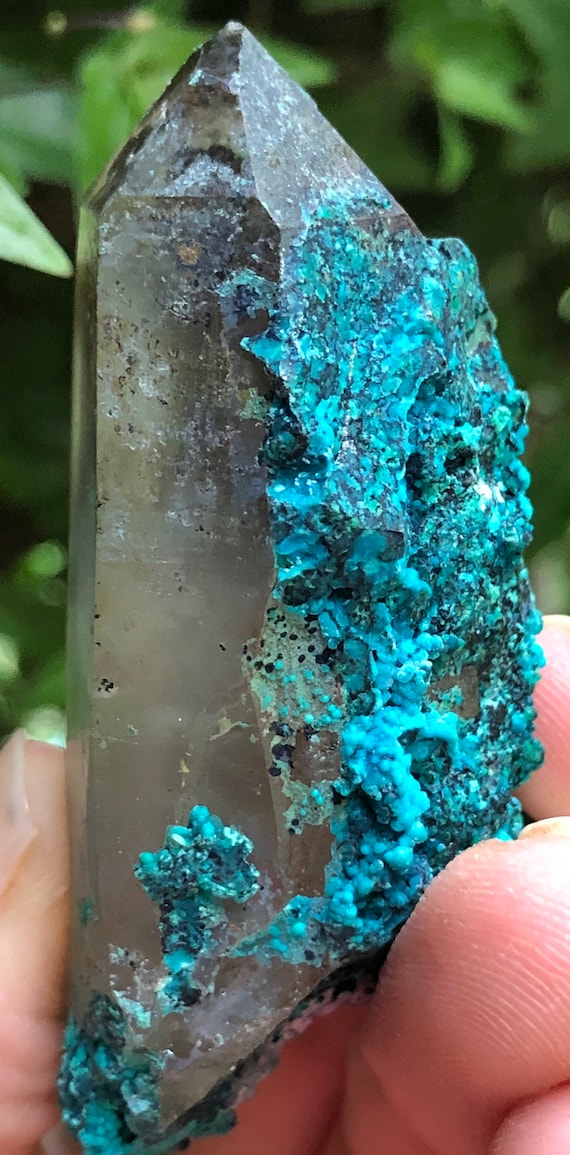 Quartz With Chrysocolla