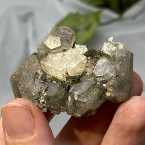 Sidderite and Calcite with Mica