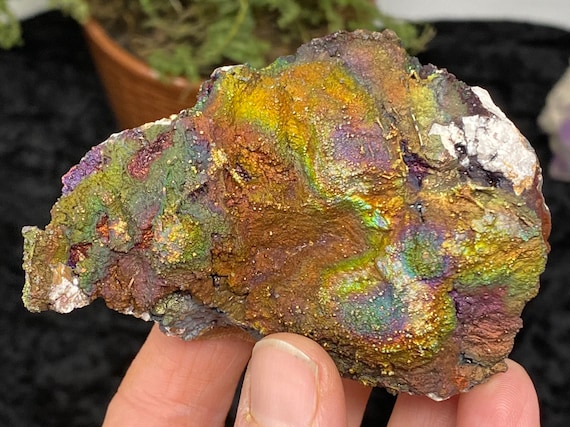 Quartz With Iridescent Hematite