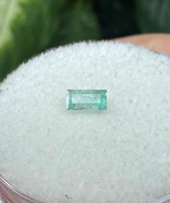 North Carolina Emerald Gemstone, 0.15 Carat, Ex Terry Ledford Collection