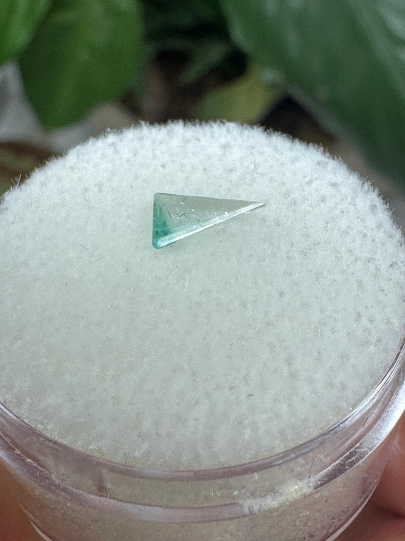 North Carolina Emerald Gemstone, Triangle Cut (0.30 Carats) Ex Terry Ledford Coll.