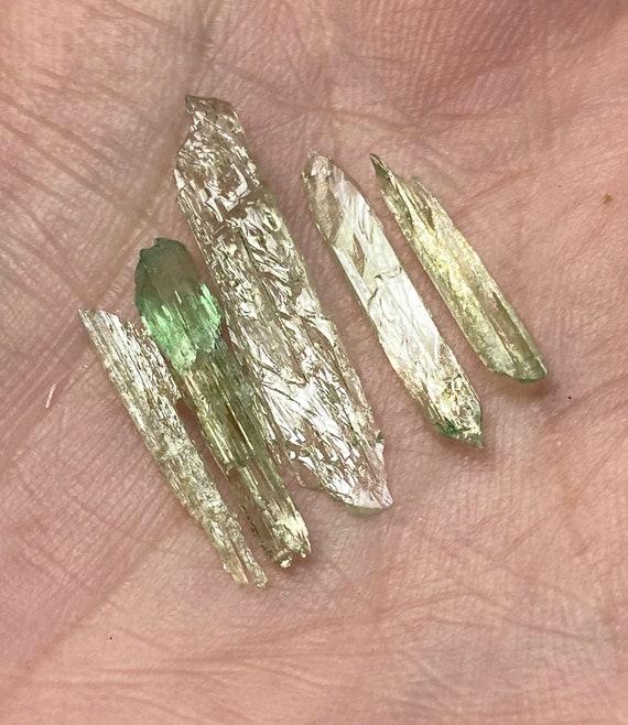 Rare Chromium Green North Carolina Hiddenite Crystal Parcel
