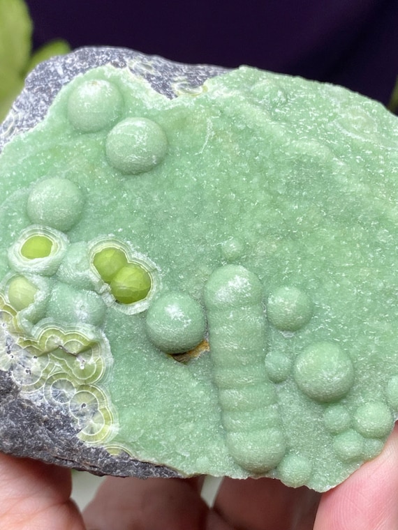 Vibrant Lustrous Arkansas Wavelite