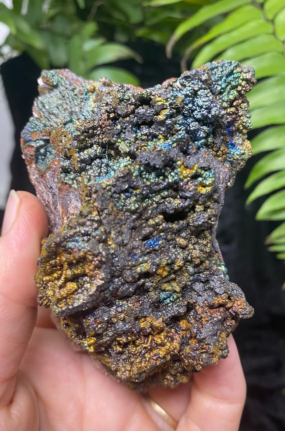 Quartz with Iridescent Hematite