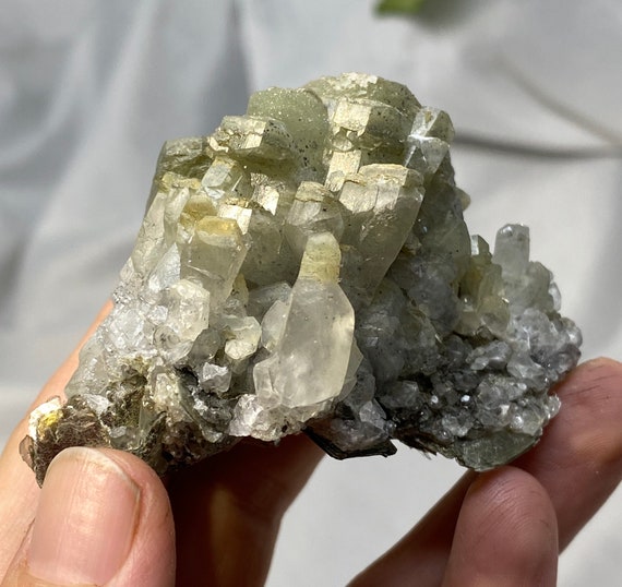 Aesthetic Mica with Calcite