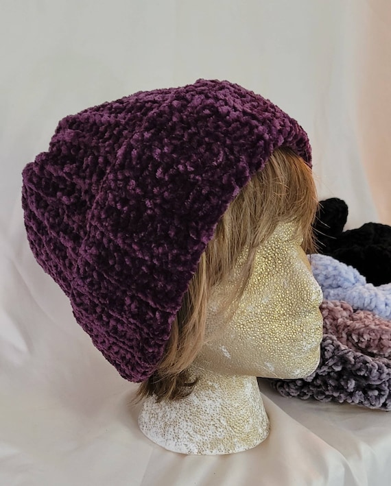 New Women's Handmade Knitted Beanie Hat Bernat Yarn Purple Sunset
