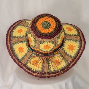 Ladie's sun hat. Beachwear. image 4