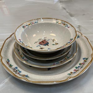 Vintage International Hearts 7774 Floral Cottage Dinnerware 4 piece Set