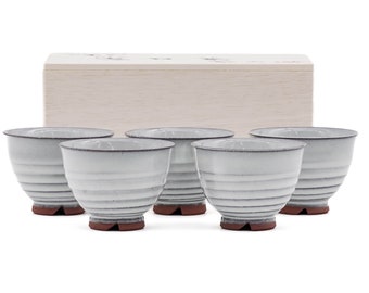 Japanese Teacups - 椿秀窯 Tsubakihide Kiln - Wooden Box Set of 5 White Spiraling Hagi-yaki Yunomi - 150ml