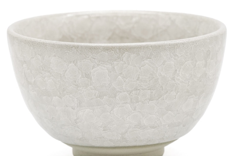 Japanese Matcha Bowl - Okayama Junzō - Grey-White Celadon Snowflake Glazed Chawan - Thumbnail 2