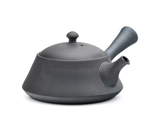 Japanese Kyusu - 藤田徳太 Fujita Tokuta - Trapezoidal Black Tokoname-yaki Teapot - 200ml