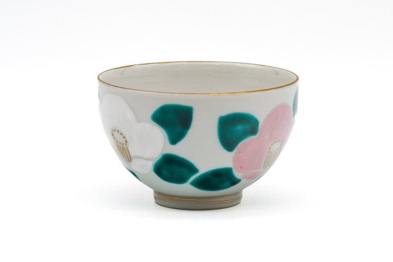 Japanese Teacup - 倉元 真佐夫 Kuramoto Masao - Hand-painted Camellias Kiyomizu Yunomi