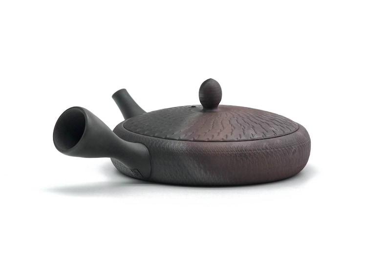 Gyokko Tokoname-yaki Teapot - Thumbnail 2
